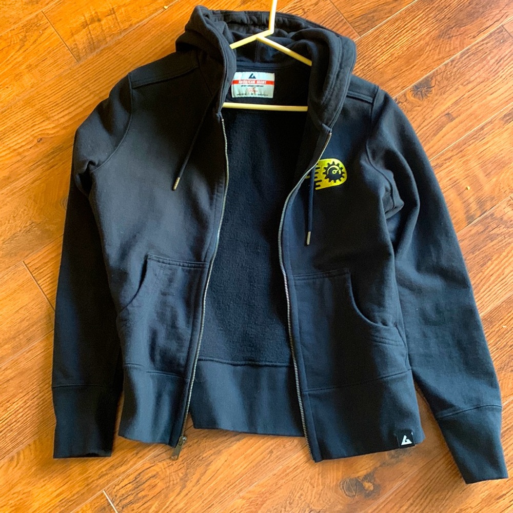 American giant women’s black hoodie, full weight